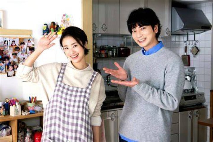 上戸彩、松本潤と初共演で夫婦役 「恥ずかしい気持ちも&hellip;ないかな（笑）」 2022年1月スタート、テレ朝系ドラマ「となりのチカラ」：中日スポーツ